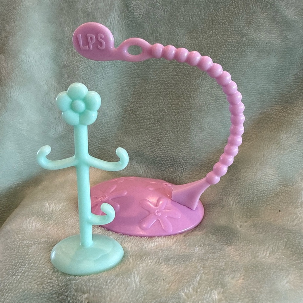 2005 Littlest Pet Shop Teal Hat Coat Stand & Purple Swing Stand Accesories LPS
